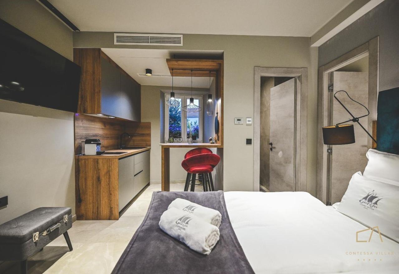 Galija Luxury Suites Krk Town Buitenkant foto