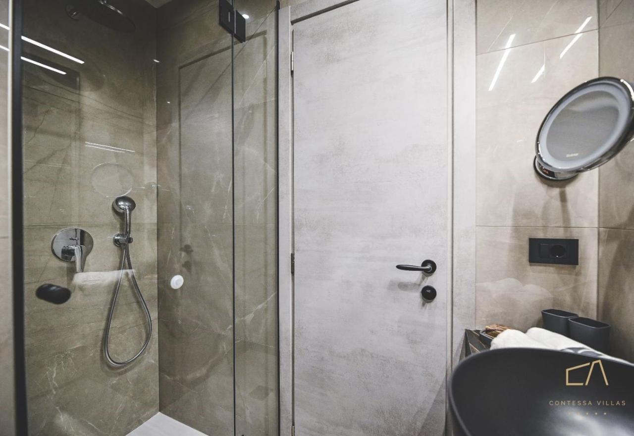 Galija Luxury Suites Krk Town Buitenkant foto