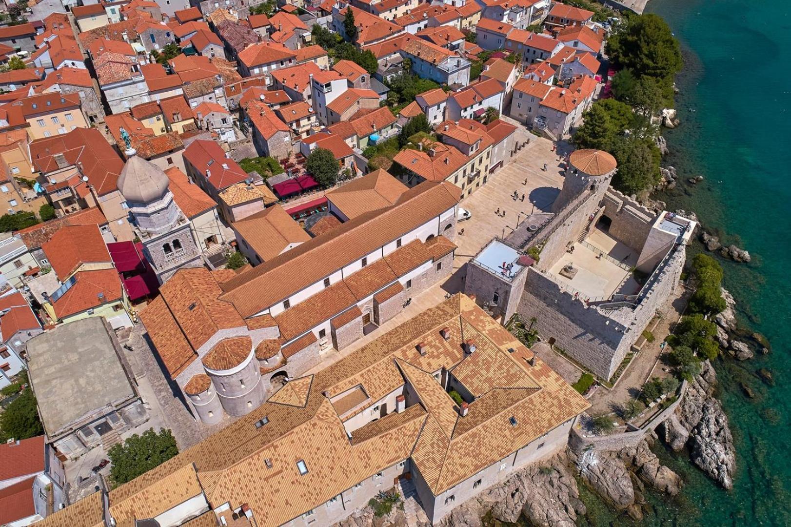 Galija Luxury Suites Krk Town Buitenkant foto