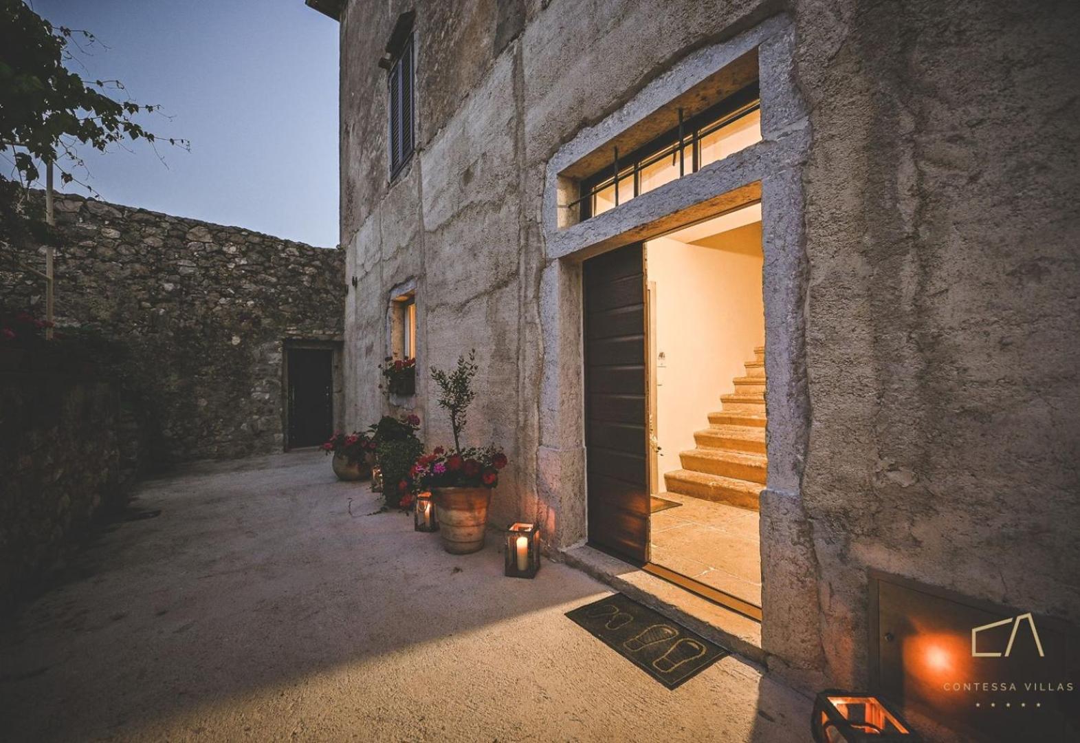 Galija Luxury Suites Krk Town Buitenkant foto
