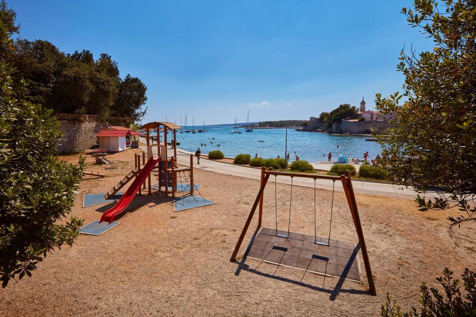 Galija Luxury Suites Krk Town Buitenkant foto